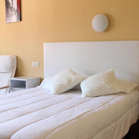 Hotel Voar รีบาเดโอ ภายนอก รูปภาพ