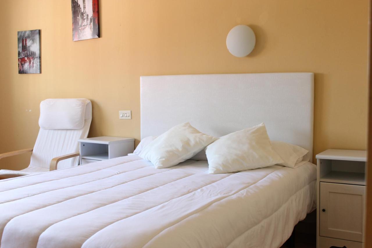 Hotel Voar รีบาเดโอ ภายนอก รูปภาพ